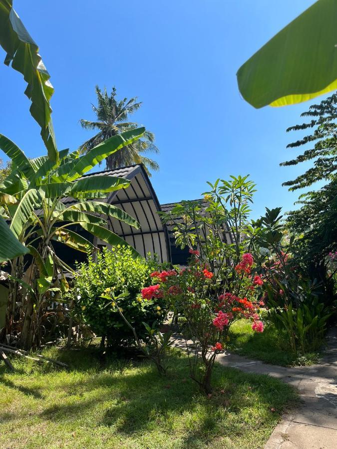 Mustika Ocean Lodge Гили-Эйр Экстерьер фото