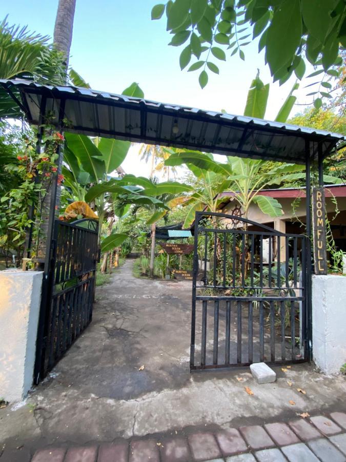 Mustika Ocean Lodge Гили-Эйр Экстерьер фото