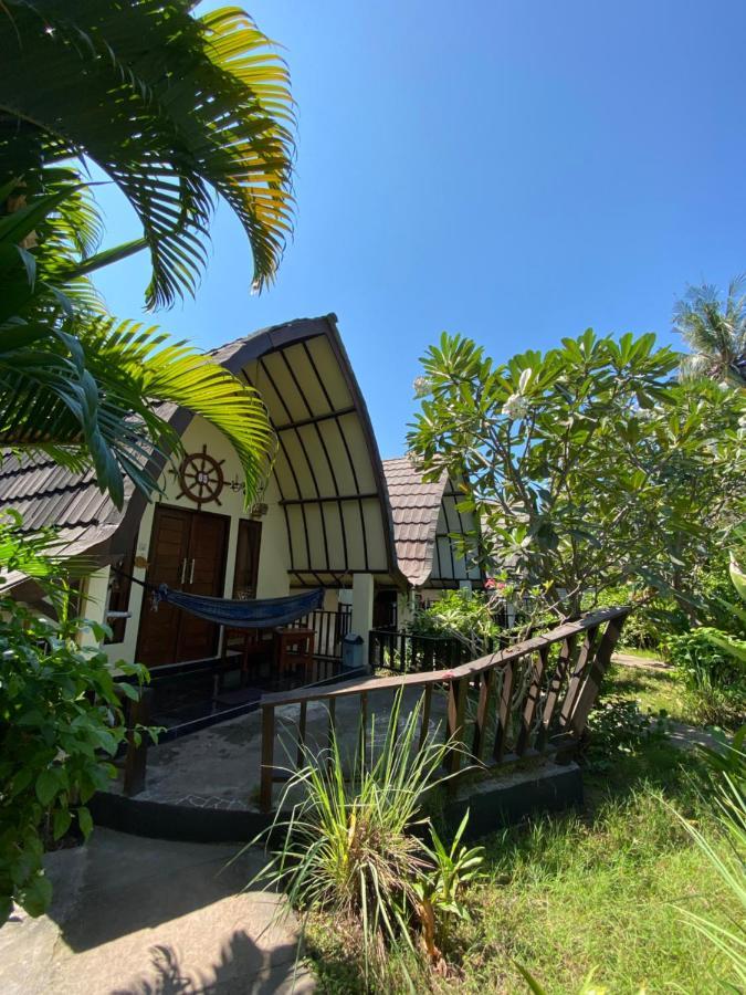 Mustika Ocean Lodge Гили-Эйр Экстерьер фото