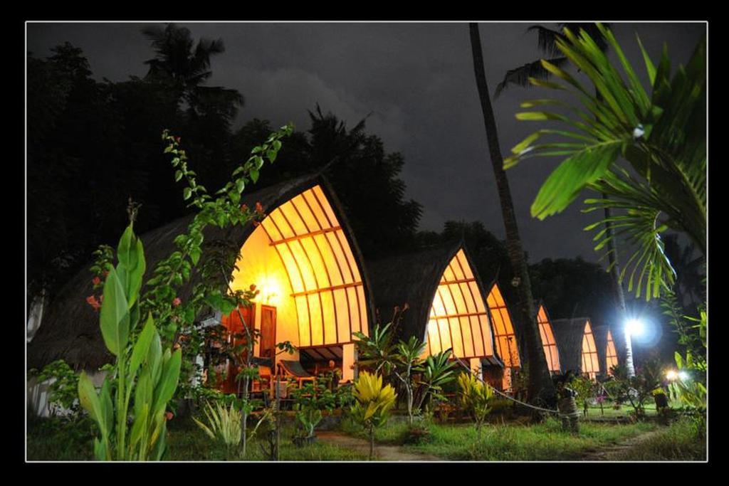 Mustika Ocean Lodge Гили-Эйр Экстерьер фото